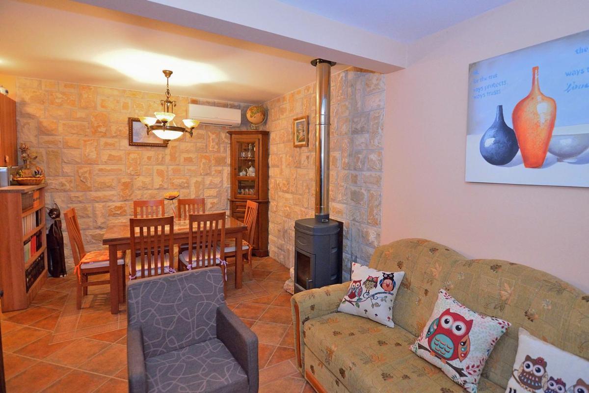 House Tihana Donje Selo na Šolti Kültér fotó